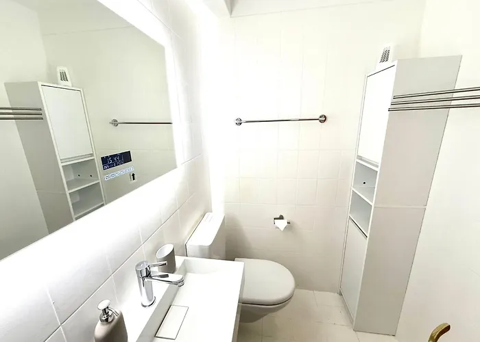 Apartman Im Zentrum- Schwimmbad Und 400m Von Skiliften Entfernt By Interhome St. Moritz